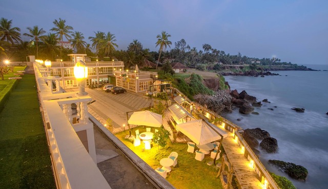 State Beach Resort & Spa