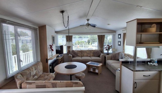 Static Caravan 3 Bed Sleeps 7 No Pets