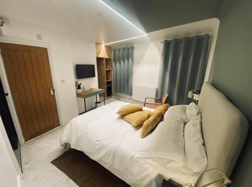 Station Rooms