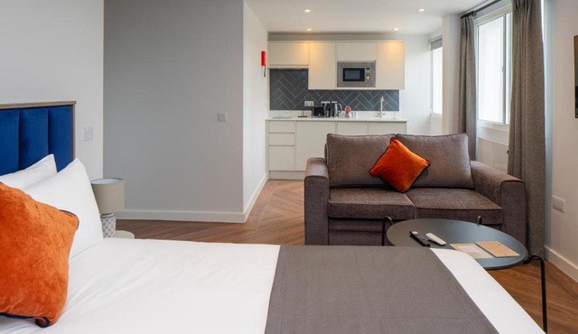 Station Suites Aparthotel