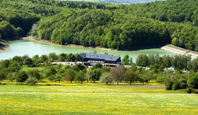 Stausee-Hotel