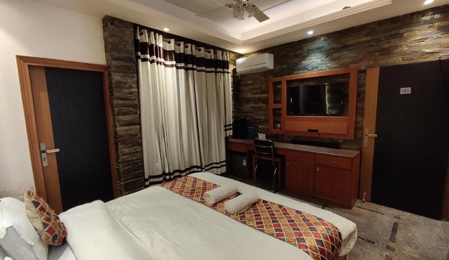 Stay @ 203