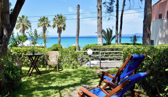 Stay at Beachfront Villa Lilia in Pefkohori, Halkidiki for a Dreamy Vacation