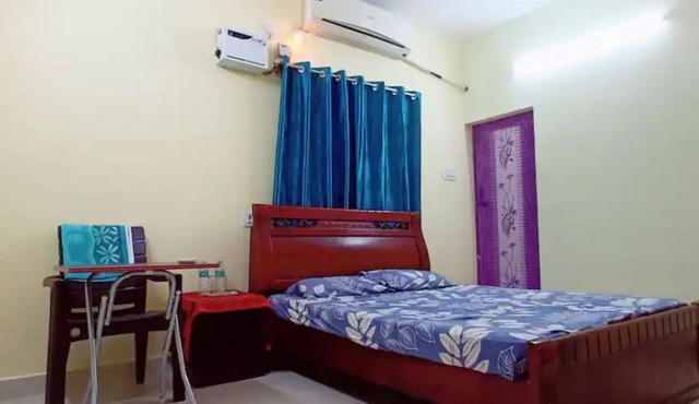 Stay Confident Cloud 9 Private AC room w Bathroom
