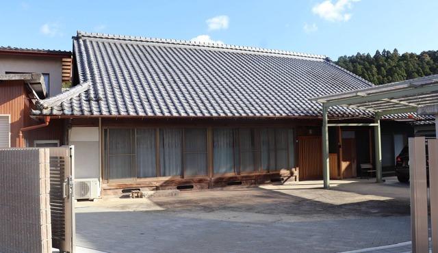 Stay, Experience, Discover! Guest House Ilonggo -Filipino-Japanese Farm House-