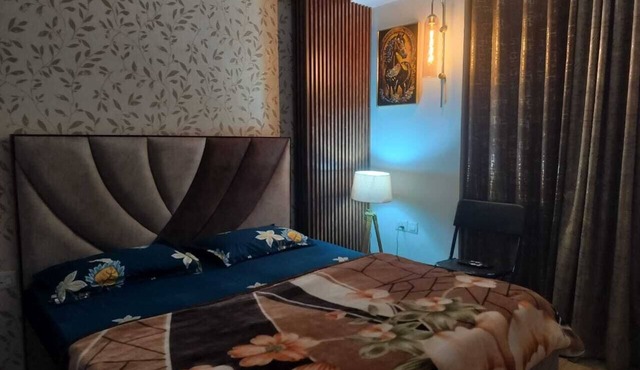 Stay in Style – Premium 1BHK with Pool & Gym Near IGI Airport