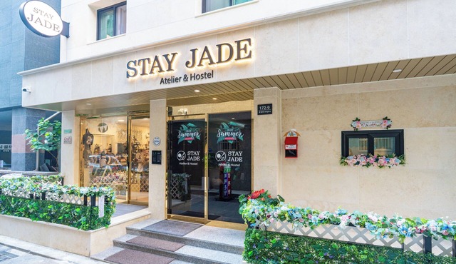 STAY JADE