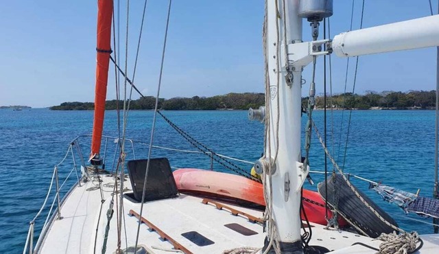 Stay on a Sailboat, San Blas