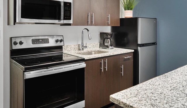 stayAPT Suites Suffolk-Chesapeake