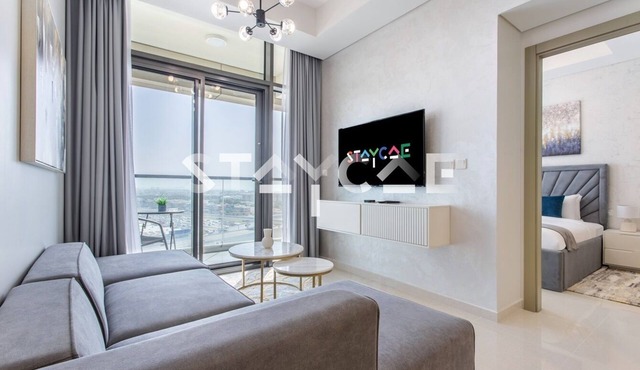 Staycae Holiday Homes Cozy Studio Apartment, Aykon C