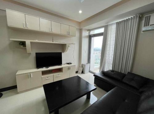 Staycation in manhattan heights tower c beside alimall cubao 5 pax