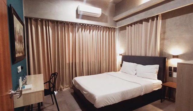 Staycation Service Apartment 2px allows 5px 21011