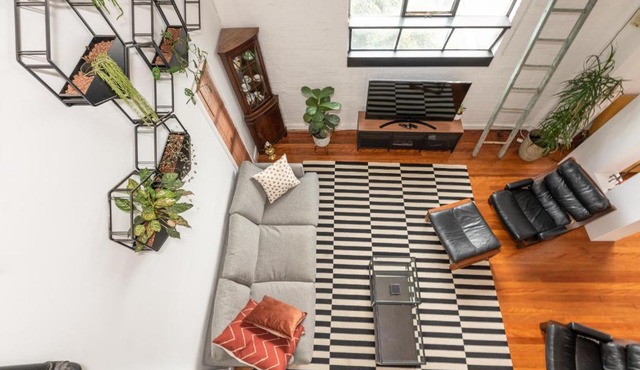 StayCentral - Fitzroy Converted Warehouse Penthouse
