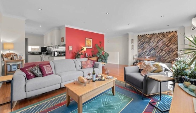 StayCentral - Tranquil Spacious Townhouse - Glenlyon Road, Brunswick - 3 Bedrooms, 3 Beds, 2 Bathrooms, Off street shared parking spot generally available and parking on street.