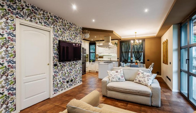 StayEasy Meucci - 2-Level apt with garden and box