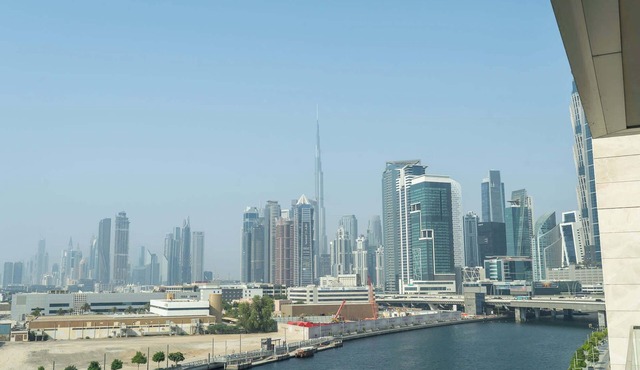 StayShort - Elegant unit in Al Wasl sleeps 4 with Canal Views