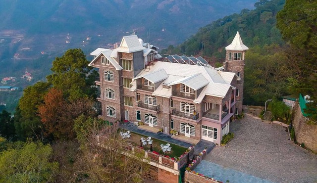 StayVista at The Mansion A Castle like Luxuriant Villa