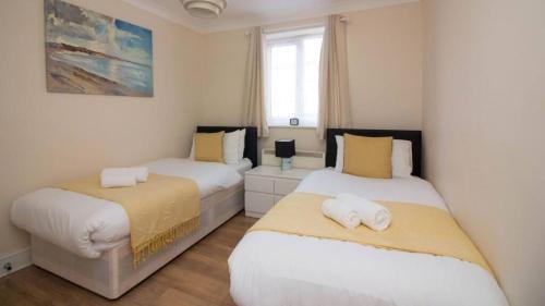 StayZo Penthouse Accommodation 1- Premier Lodge