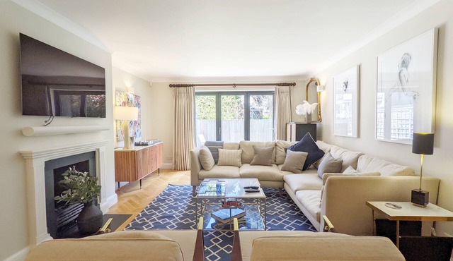 Steddles - Chichester - a town house that sleeps 8 guests in 4 bedrooms