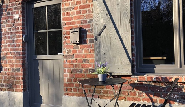 Steen home: a charming little farmhouse