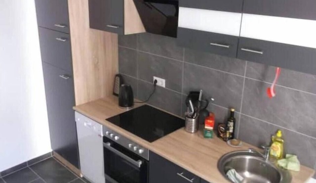 Steglitz - Studio apartment with a garden