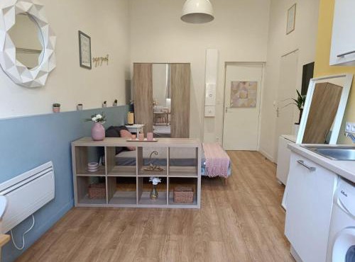 Stella Studio cosy proche tram - Parking