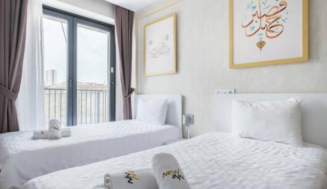 Stellar - Chic & Modern 2BR Condo w/ Parking & Gym