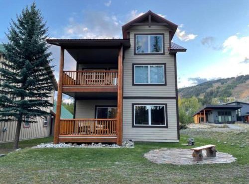 Stemwinder Duplex Chalet by StayIn