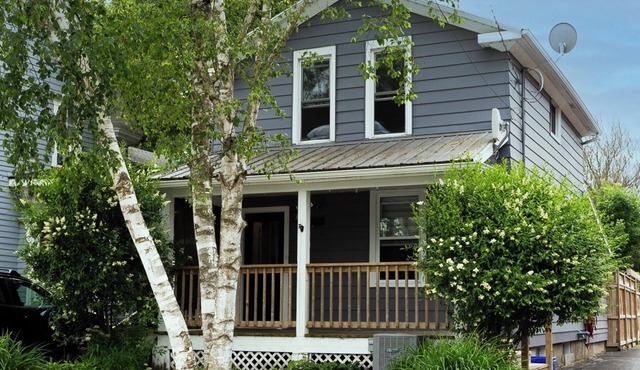 Steps away from the beach, perfect family getaway - 5 min walk to beach