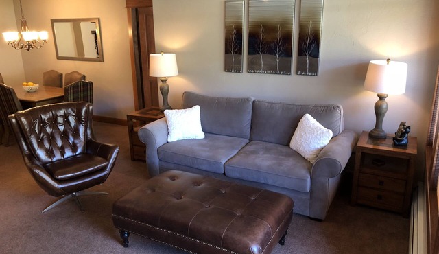 Steps from Lift - Premium 2 bed and 2 bath condo in Mill Club