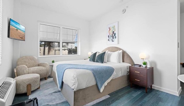 Steps from Miami Attractions | Walkable South Beach Studio