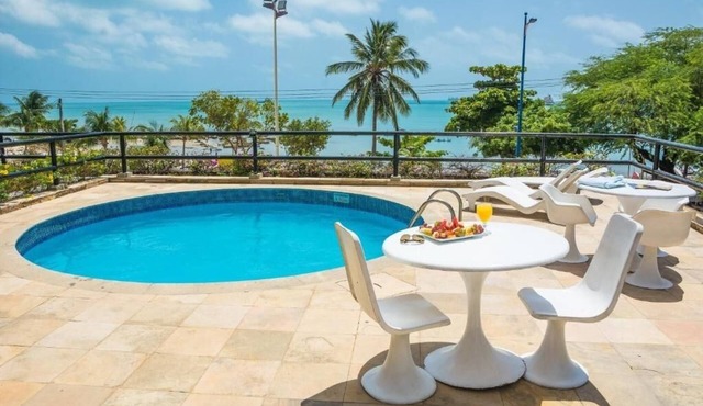 Steps from Mucuripe Beach – Near Handicraft Fair, Iracema & Praia do Futuro