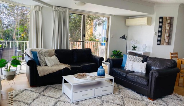 Steps From The Beach 3br Apt FREE Wifi,Pool,Parking,Smart TV