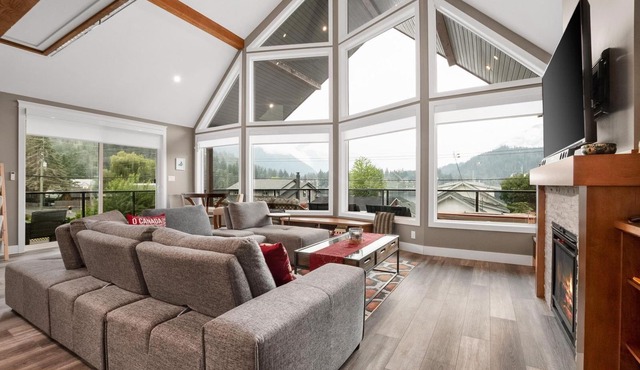 Steps From The Lake With Water & Mountain Views