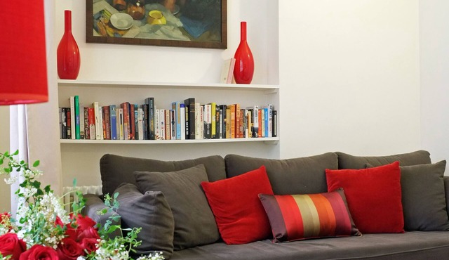 Steps from the Seine and Musee d'Orsay! Elegant 1-bedroom.
