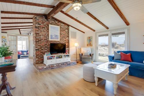Steps to Beaches & Main Street: Hyannis Retreat