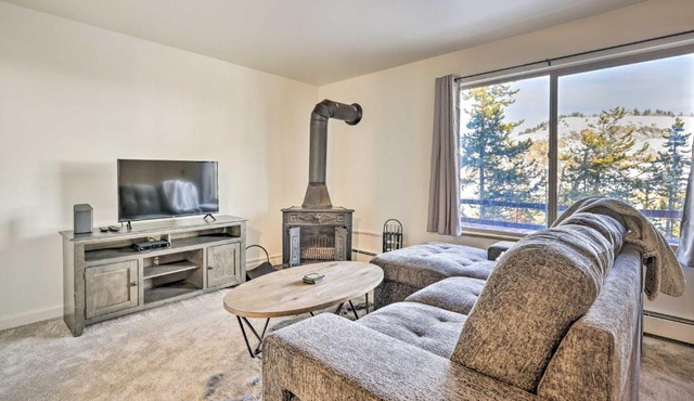 Steps to Dillon Reservoir: Mtn-View Condo