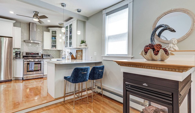Steps to Short Beach: Ocean-View Apt w/Deck!