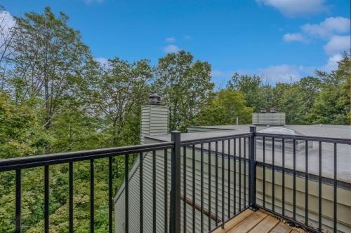 Steps to Ski Trail Fireplace - Kingswood 1B