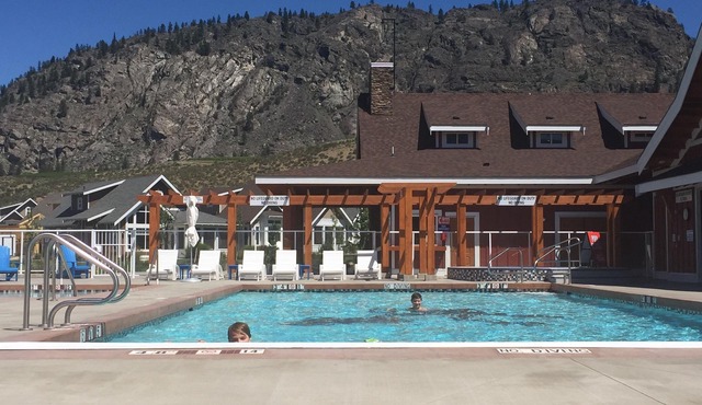 Steps to the Beach & Pools plus Spectacular Lake Views from the Deck.
