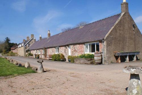 Stewards Cottage, Press Mains Farm Cottages - Dog friendly