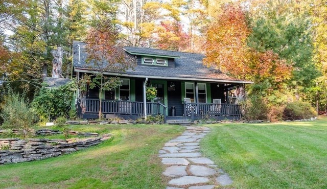 Sticks & Stones - Whimsical Escape near Barryville