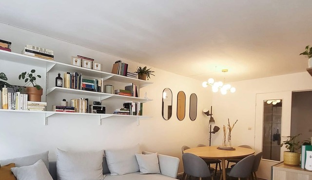 Stilish and bright 2 Room apartment in Paris