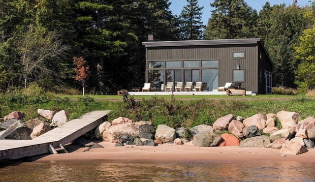 Stone and Cedar Lodge