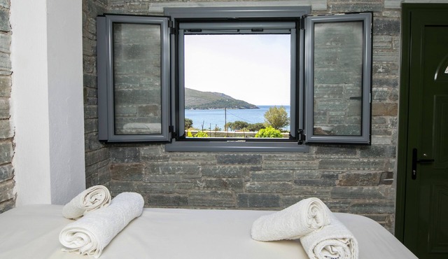 Stone & Cozy Studio ιdeal for relaxed holidays, 100m from the beach!