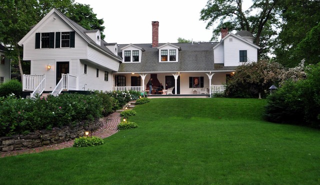 Stone Throw Cottage