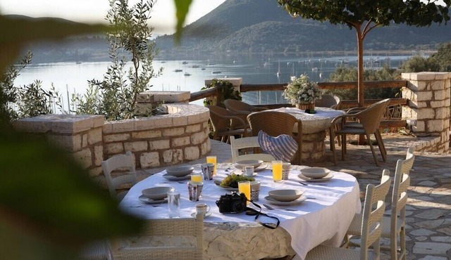 Stone villa with private swimming pool, BBQ, panoramic sea views, near Nidri