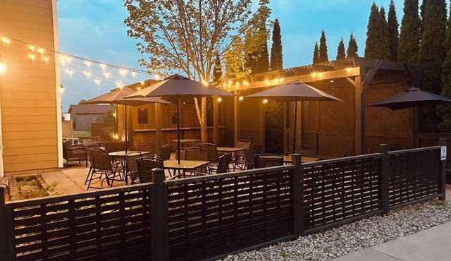 Stone Willow Inn