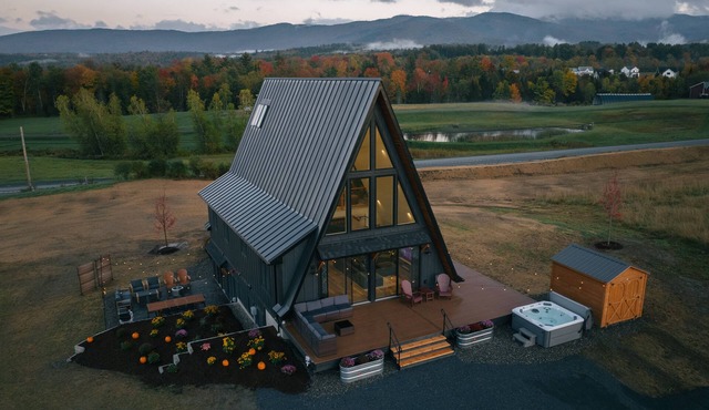 Stowe A-Frame, Sauna, Hot Tub, Theater, Game Room, Arcade, Gym