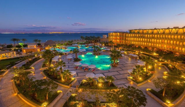 Strand Beach Resort
